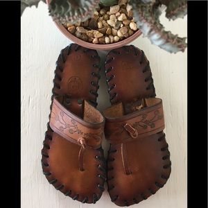 Vintage 70’s✨🌟🌵 boho hand-tooled sandal